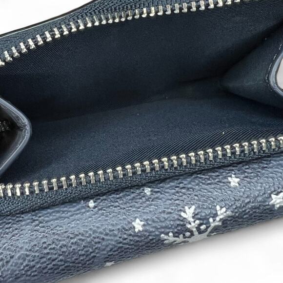 Coach Small Trifold Wallet Navy Snowflake Holiday Limited Edition Gift - Picture 6 of 12